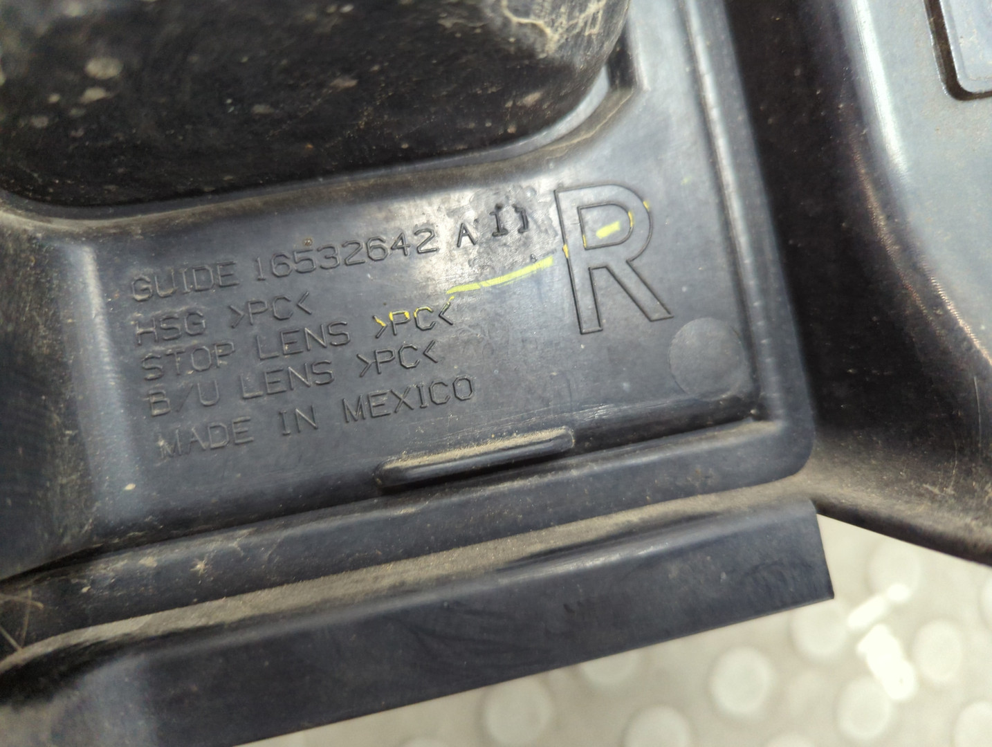 Фонарь задний правый