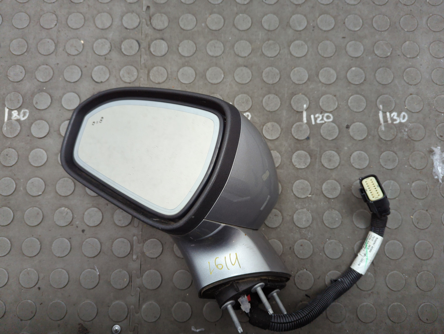 Зеркало левое электрическое