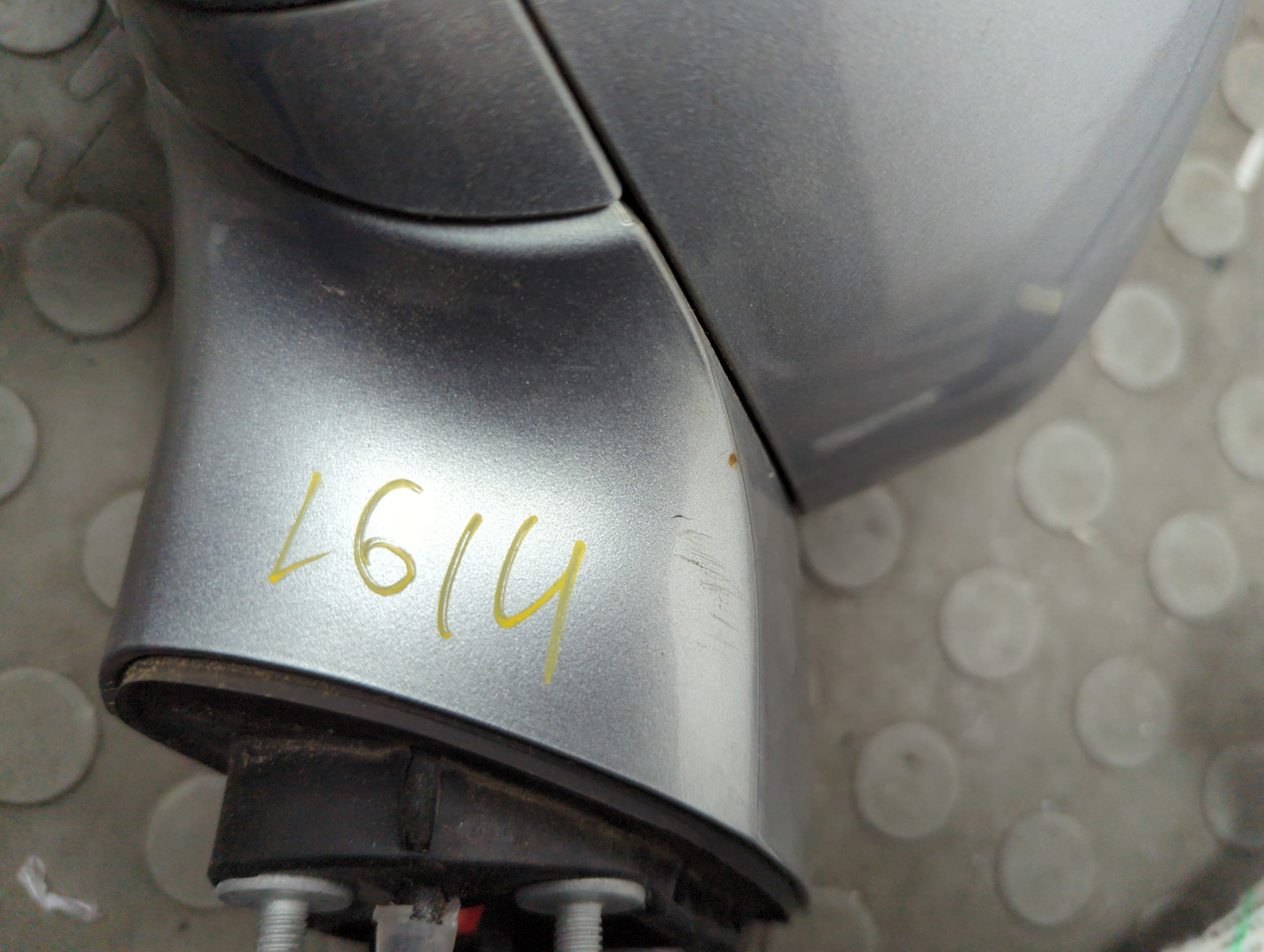 Зеркало левое электрическое