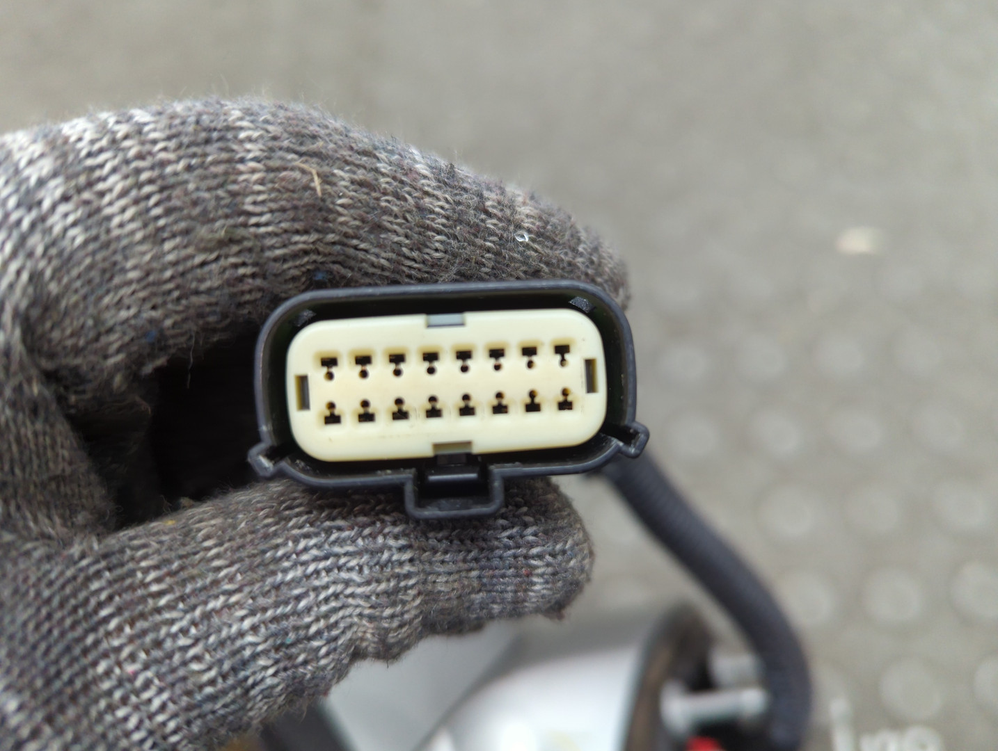 Зеркало левое электрическое