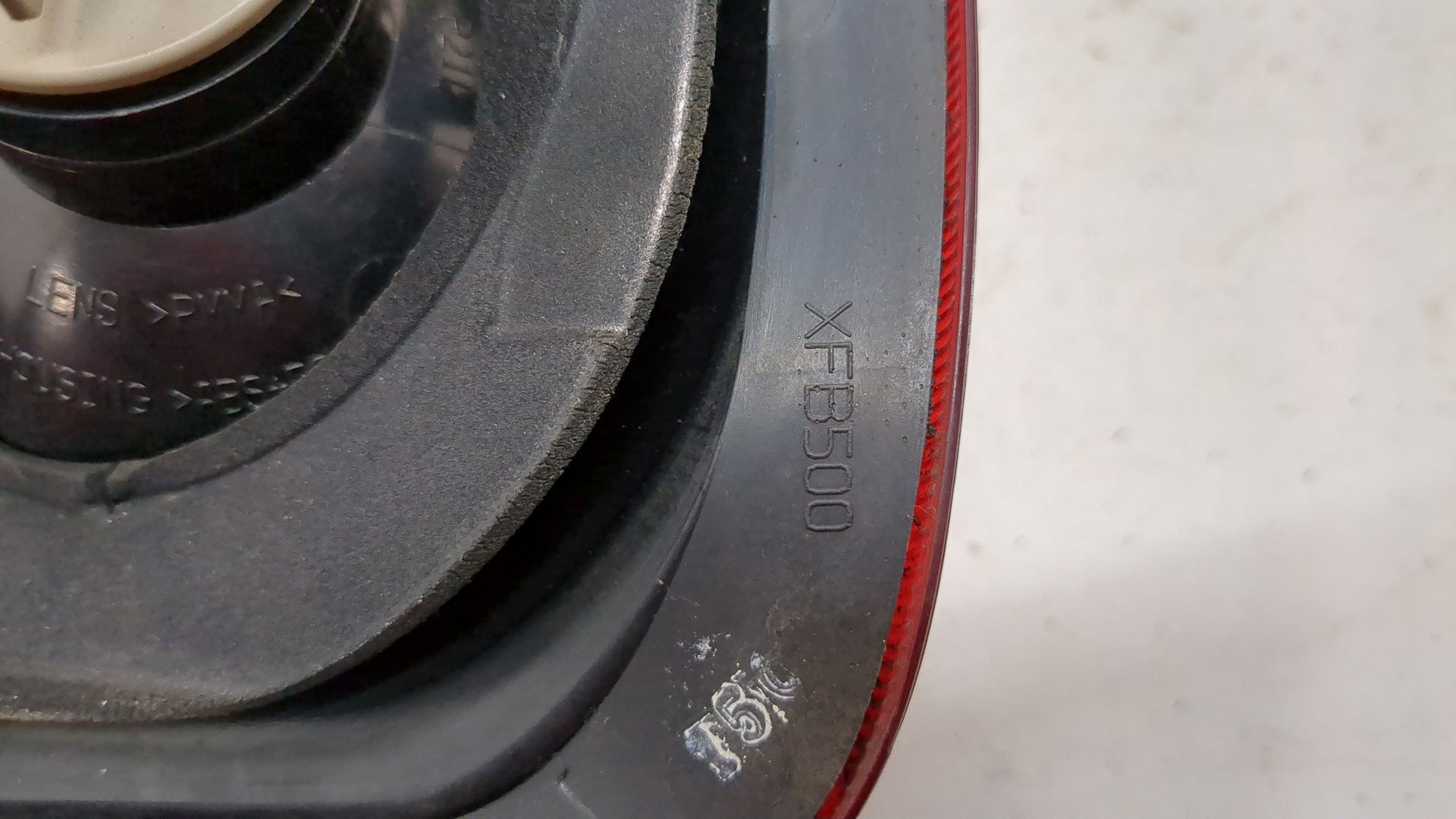 Фонарь задний левый