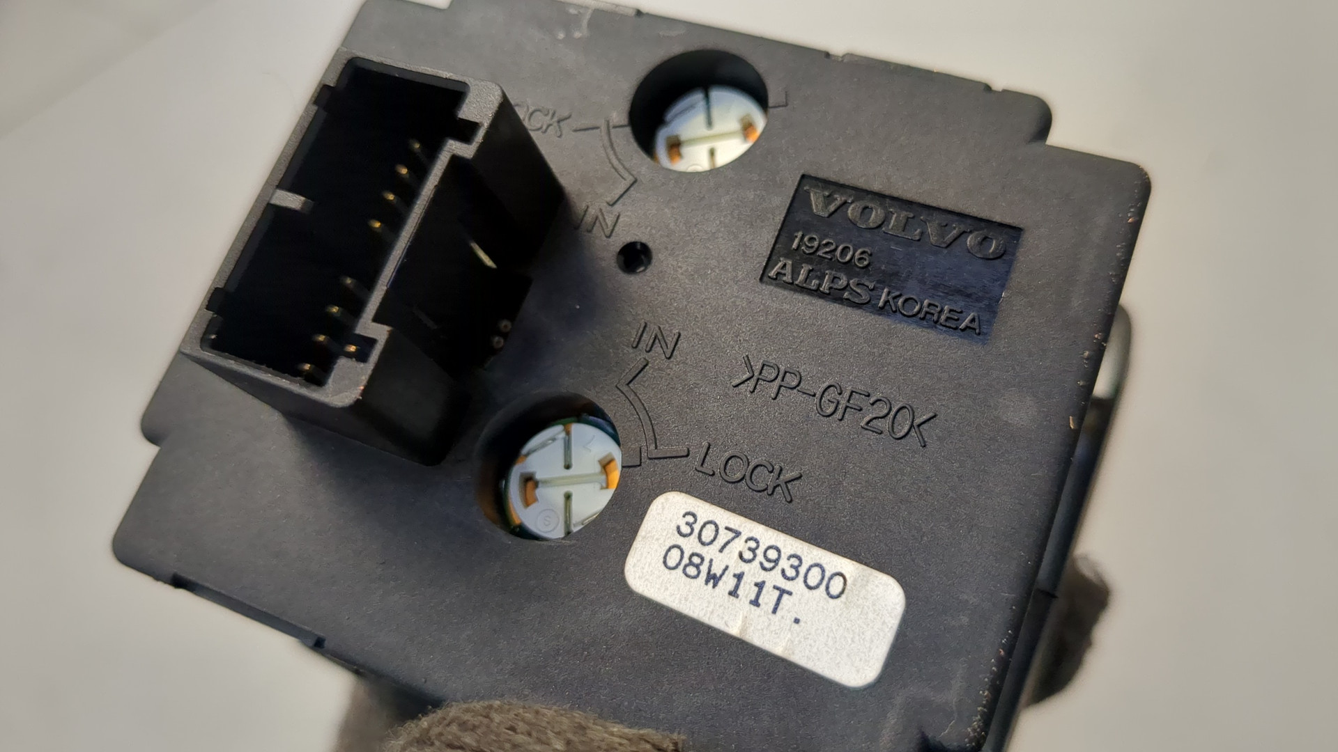 Переключатель света фар