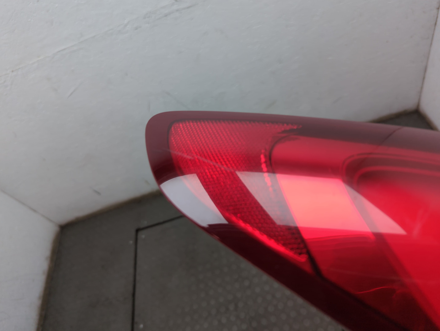 Фонарь задний левый