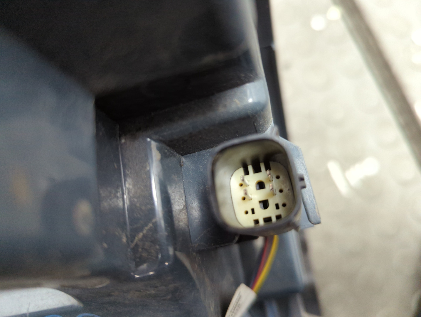 Фонарь задний левый