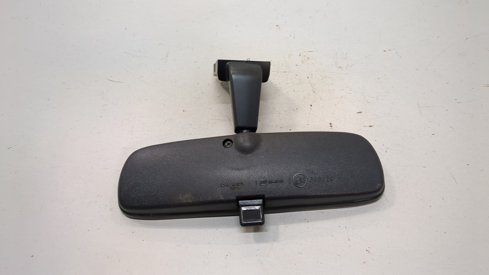 Зеркало заднего вида