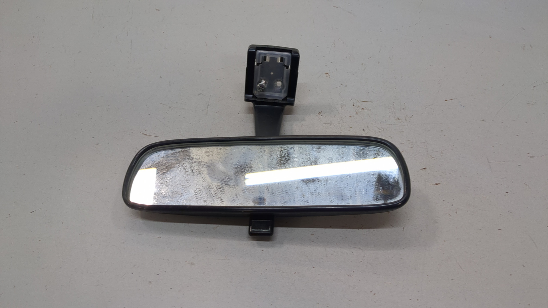 Зеркало заднего вида