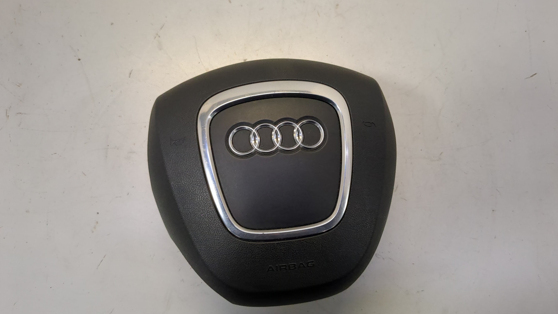 Подушка безопасности в рулевое колесо