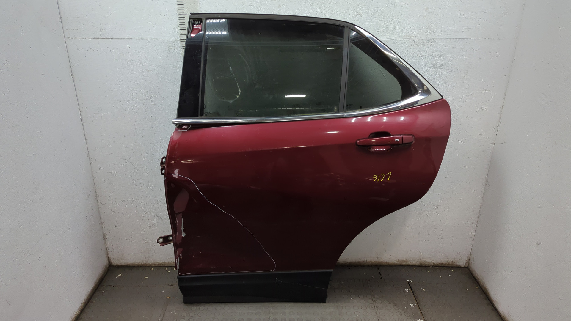 Дверь задняя левая