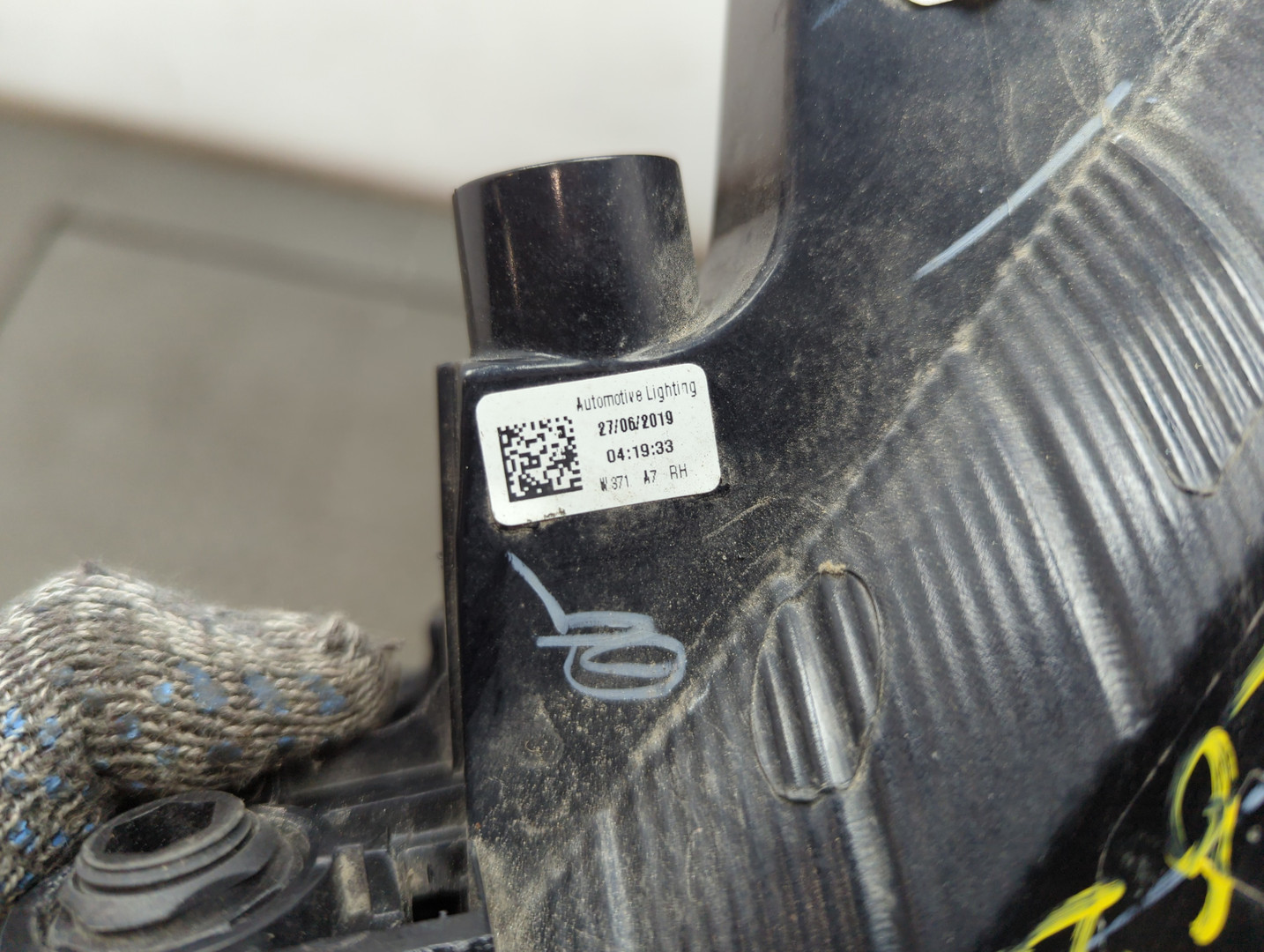 Фонарь задний правый