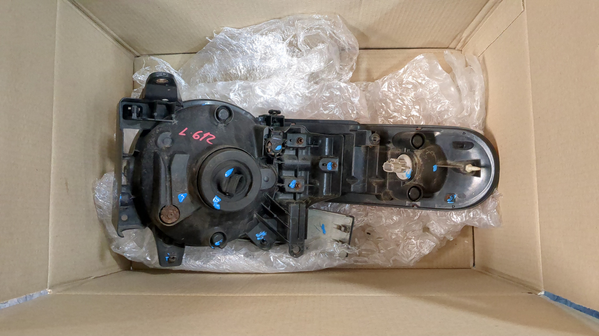 Фара правая