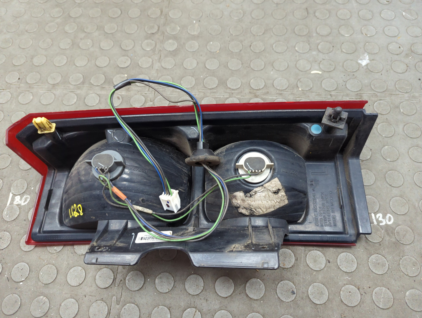 Фонарь задний левый