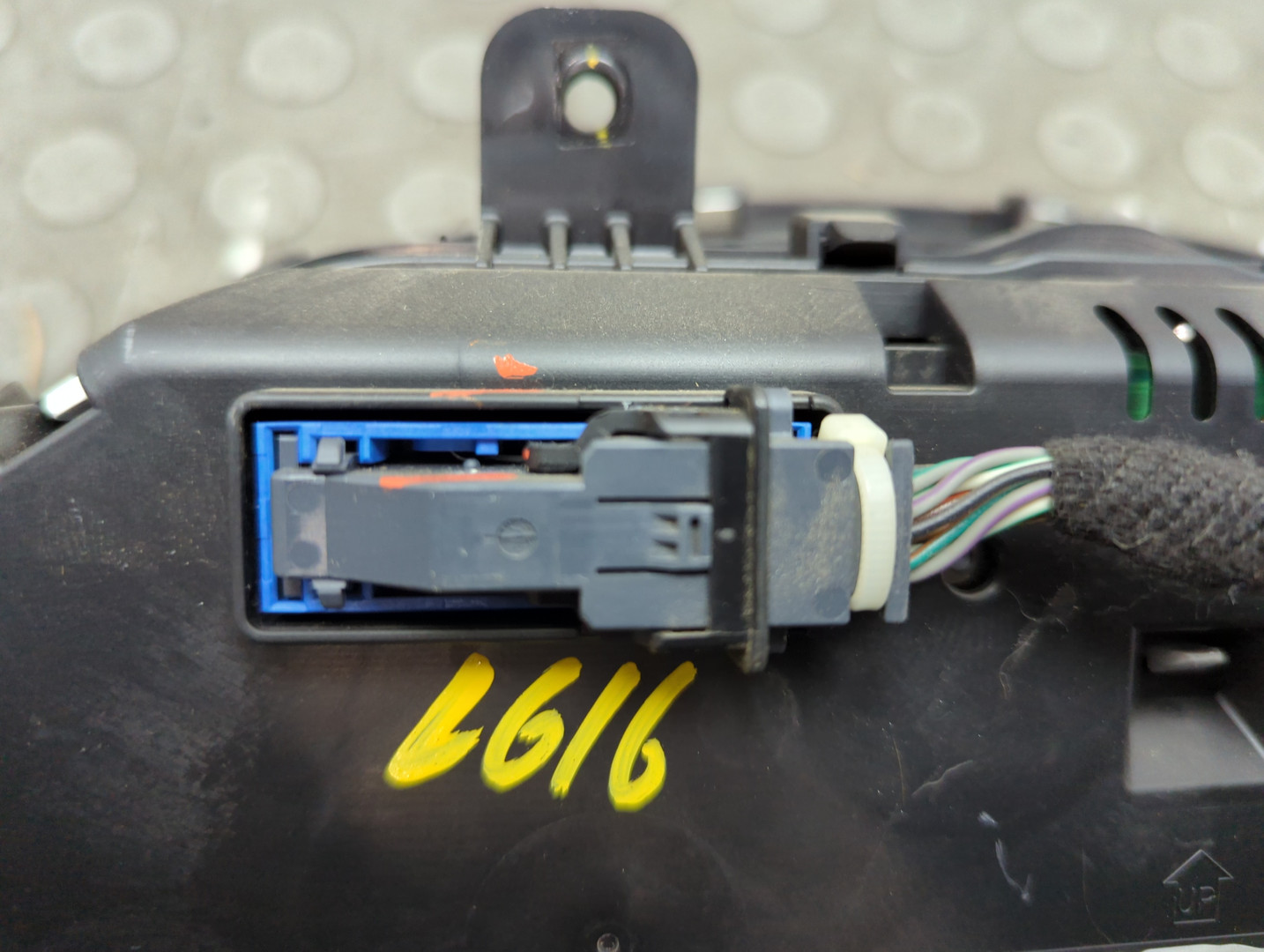 Панель приборов