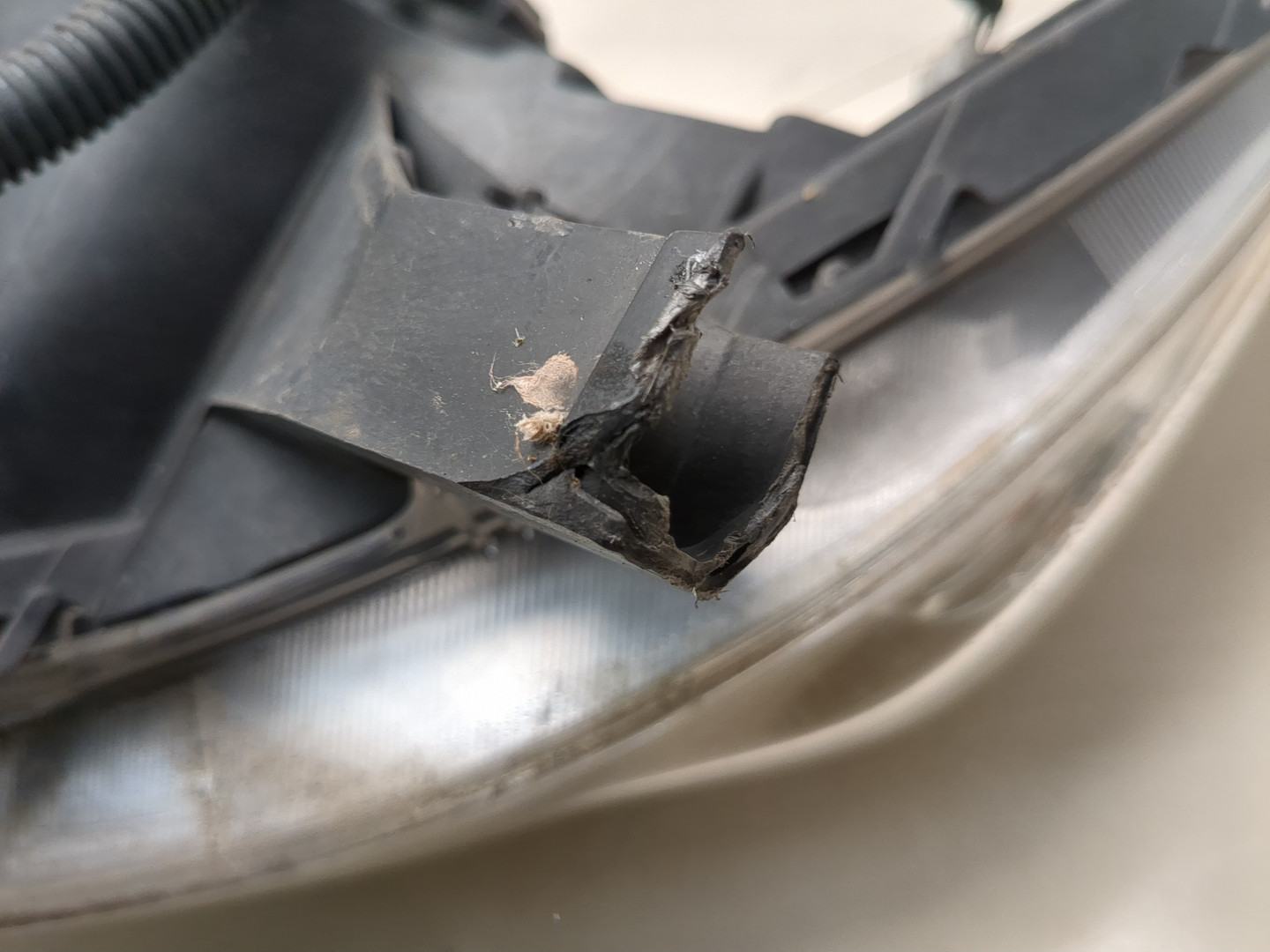 Фара правая