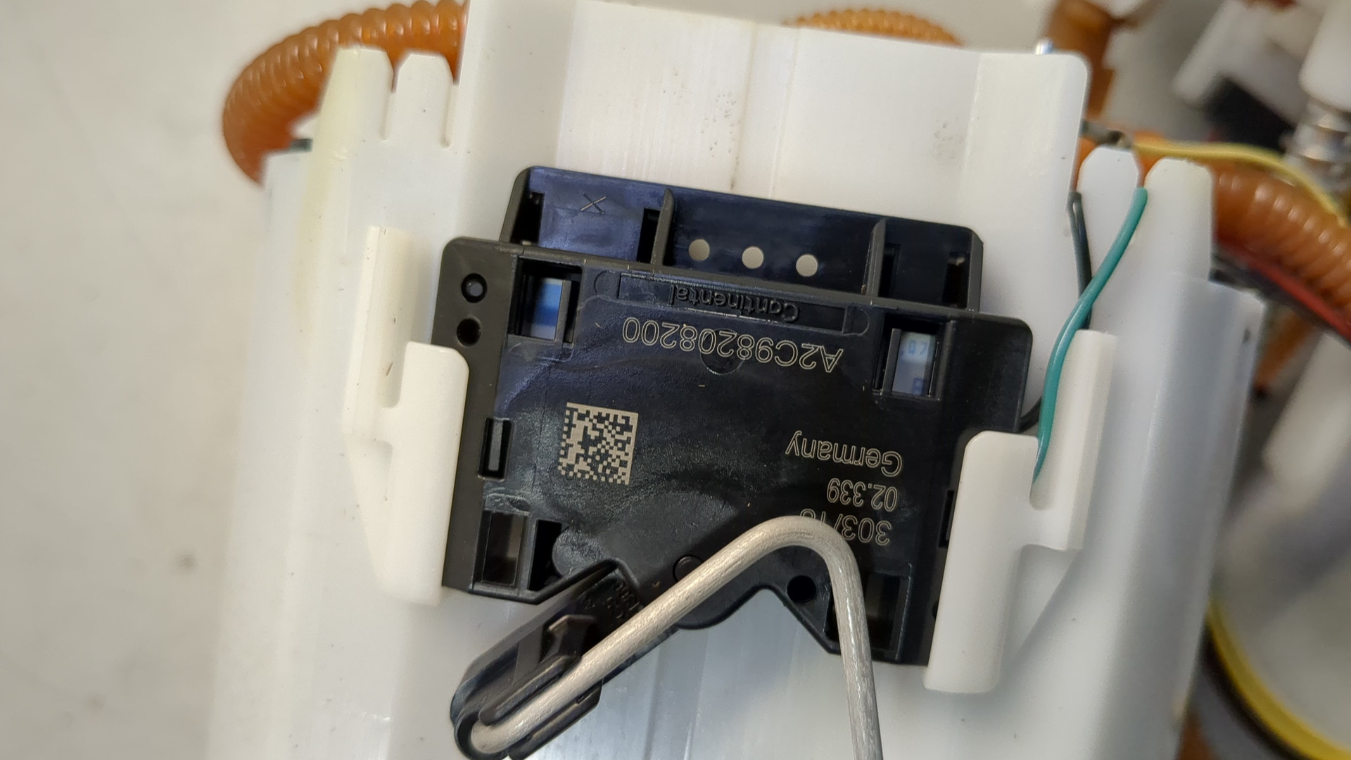 Насос топливный электрический