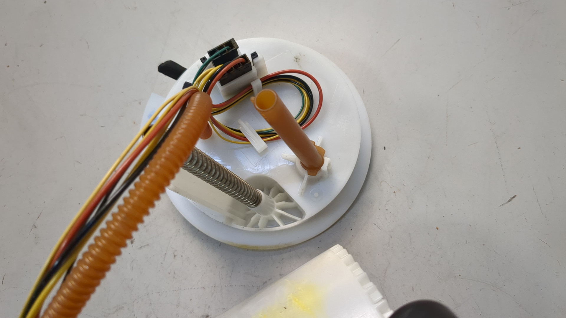 Насос топливный электрический