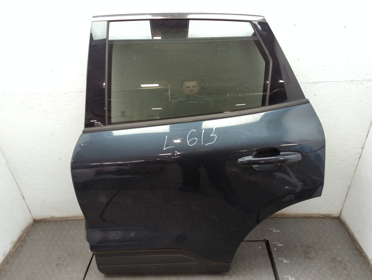 Дверь задняя левая