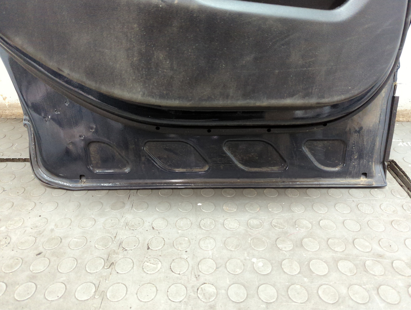 Дверь задняя левая