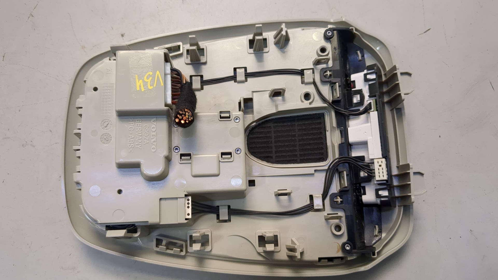 Плафон салонный