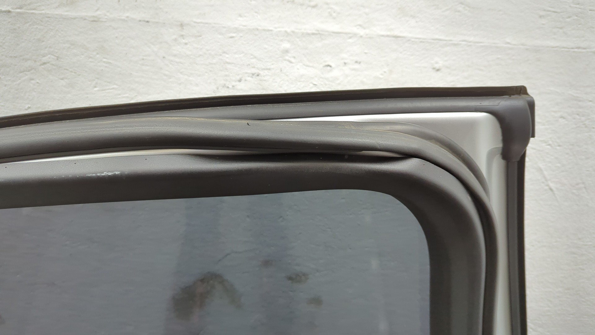 Дверь задняя левая