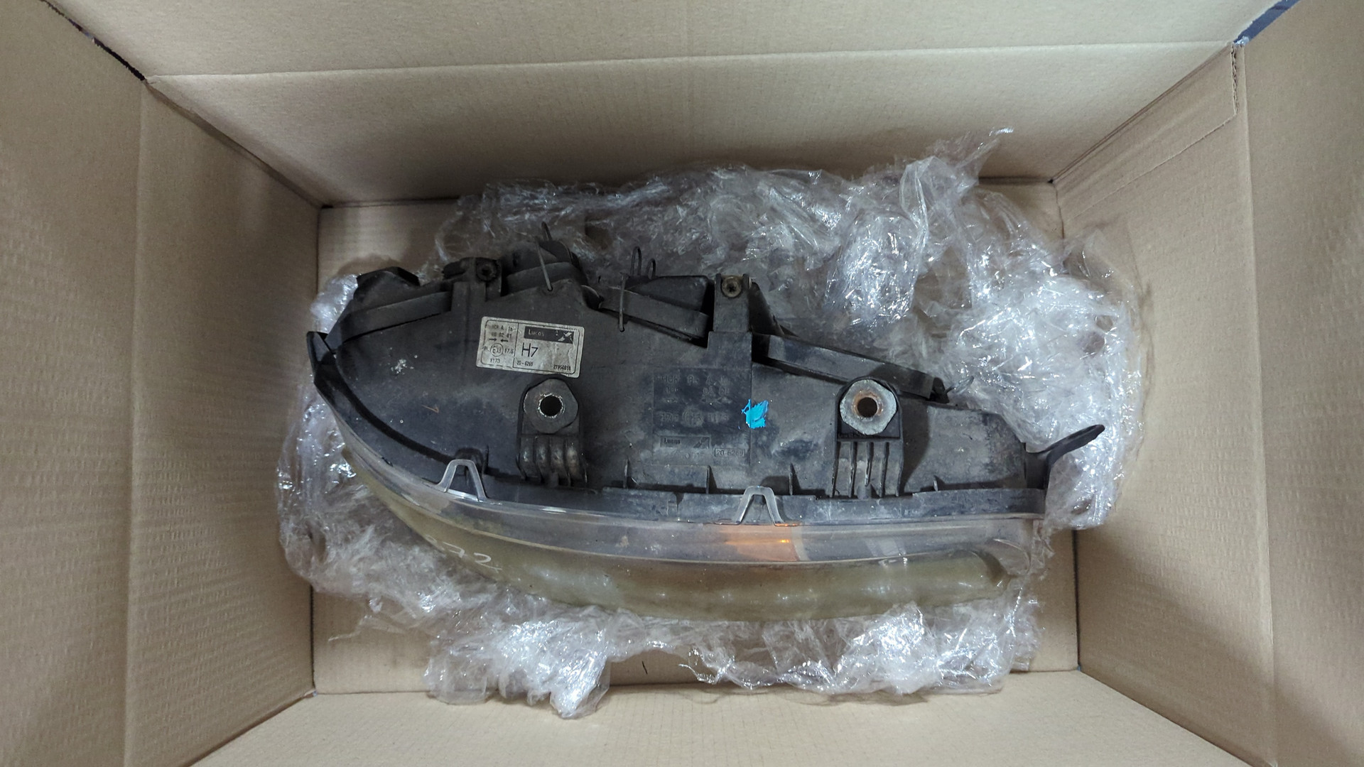 Фара правая