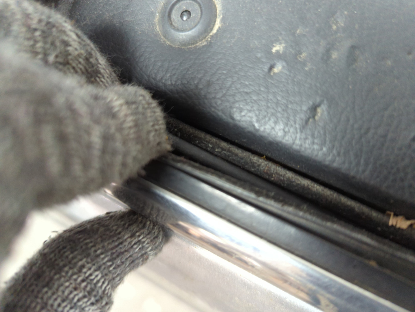 Дверь задняя левая