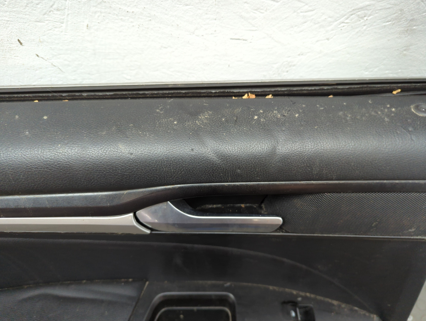 Дверь задняя левая