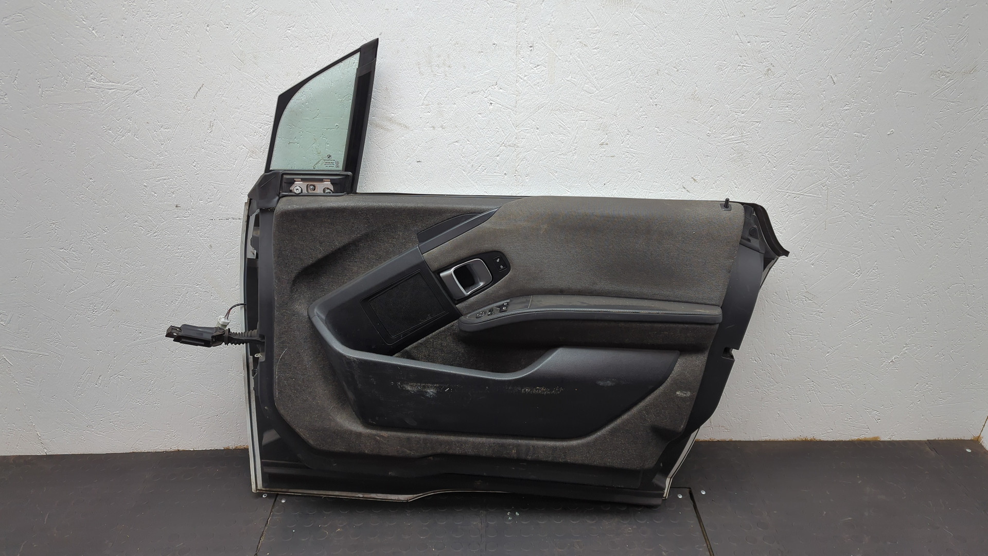 Дверь передняя правая