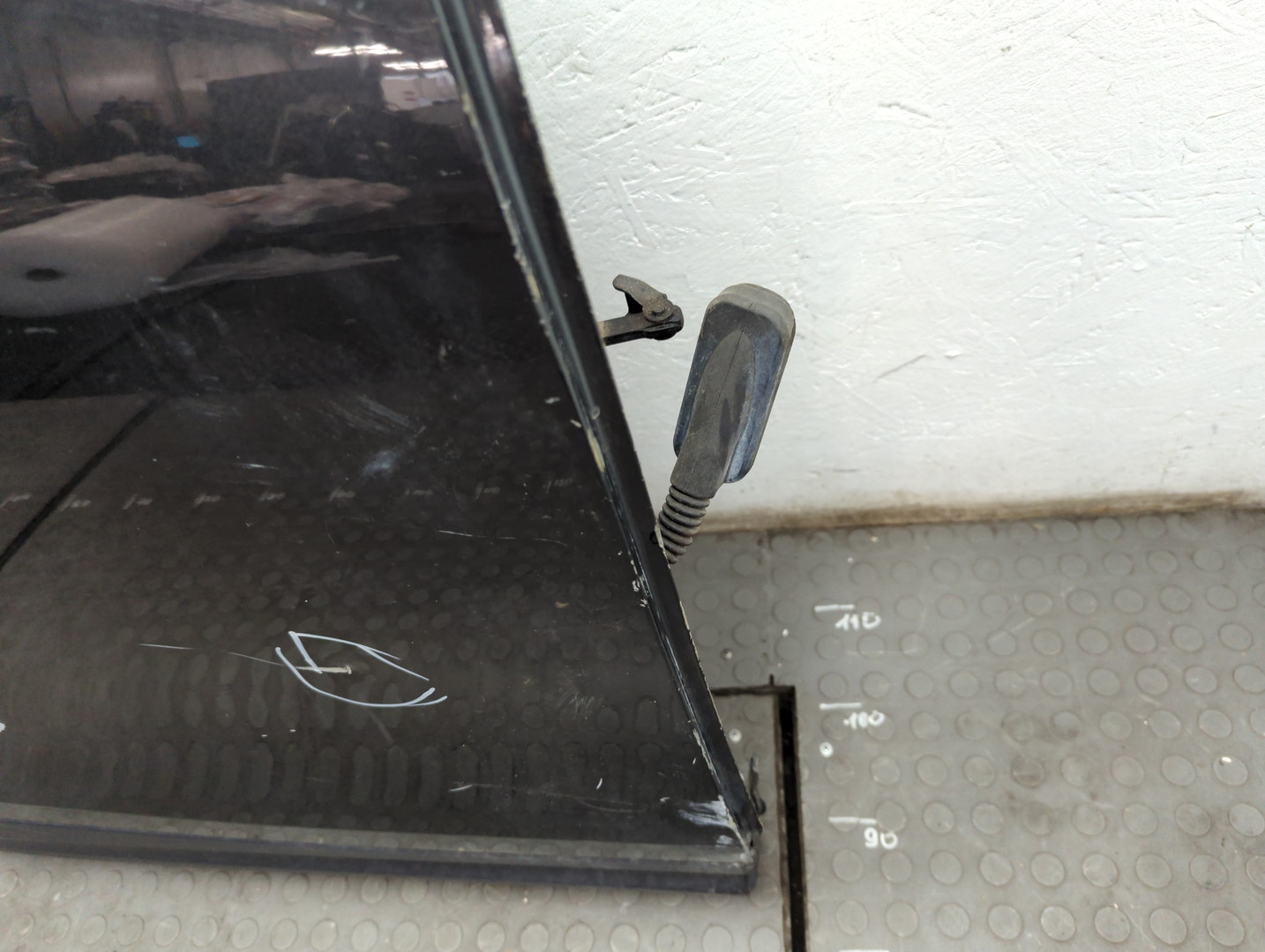 Дверь задняя правая