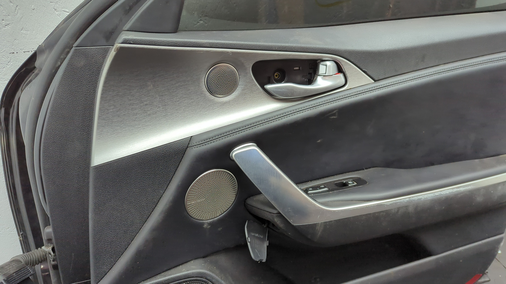 Дверь передняя правая