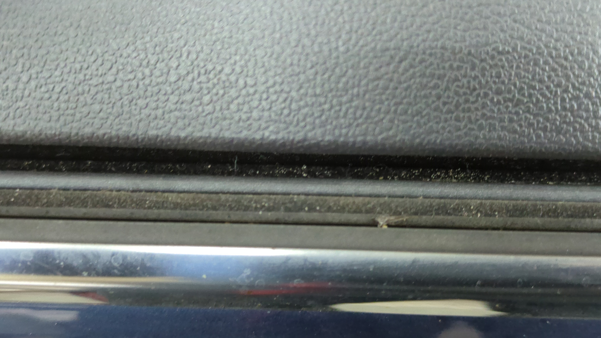 Дверь задняя левая