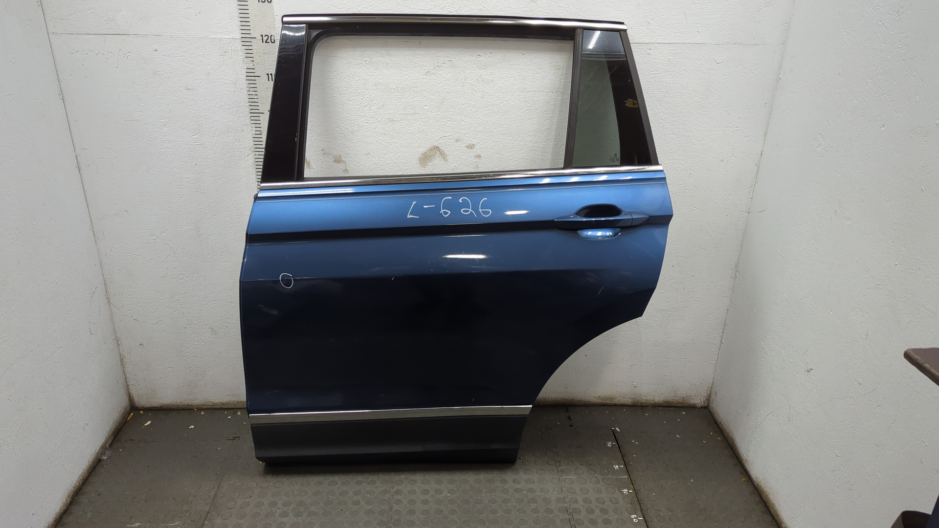 Дверь задняя левая