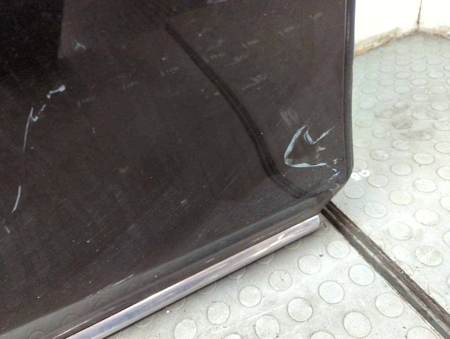 Дверь задняя правая