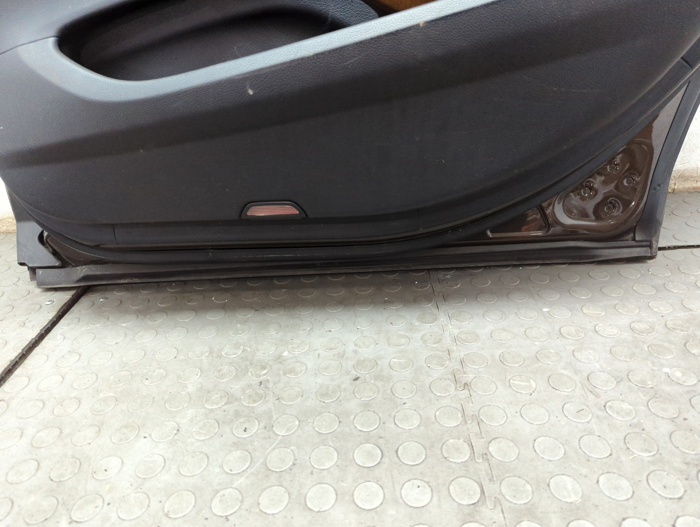 Дверь задняя правая