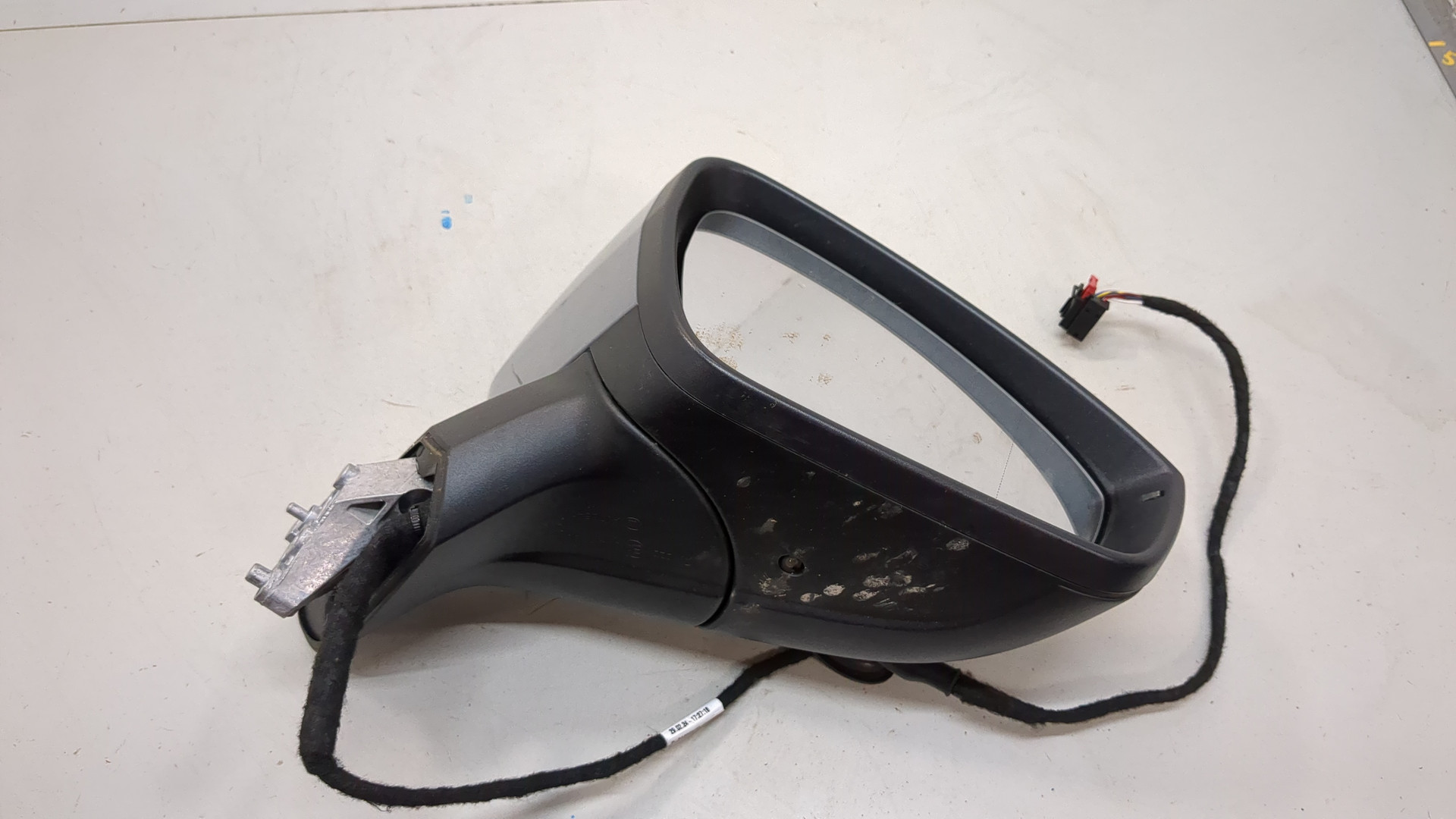 Зеркало правое электрическое