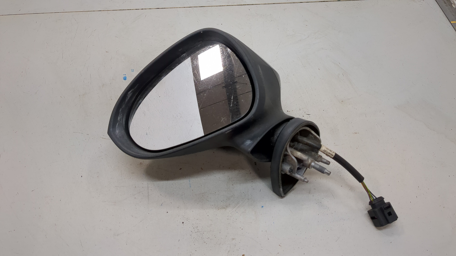 Зеркало левое электрическое