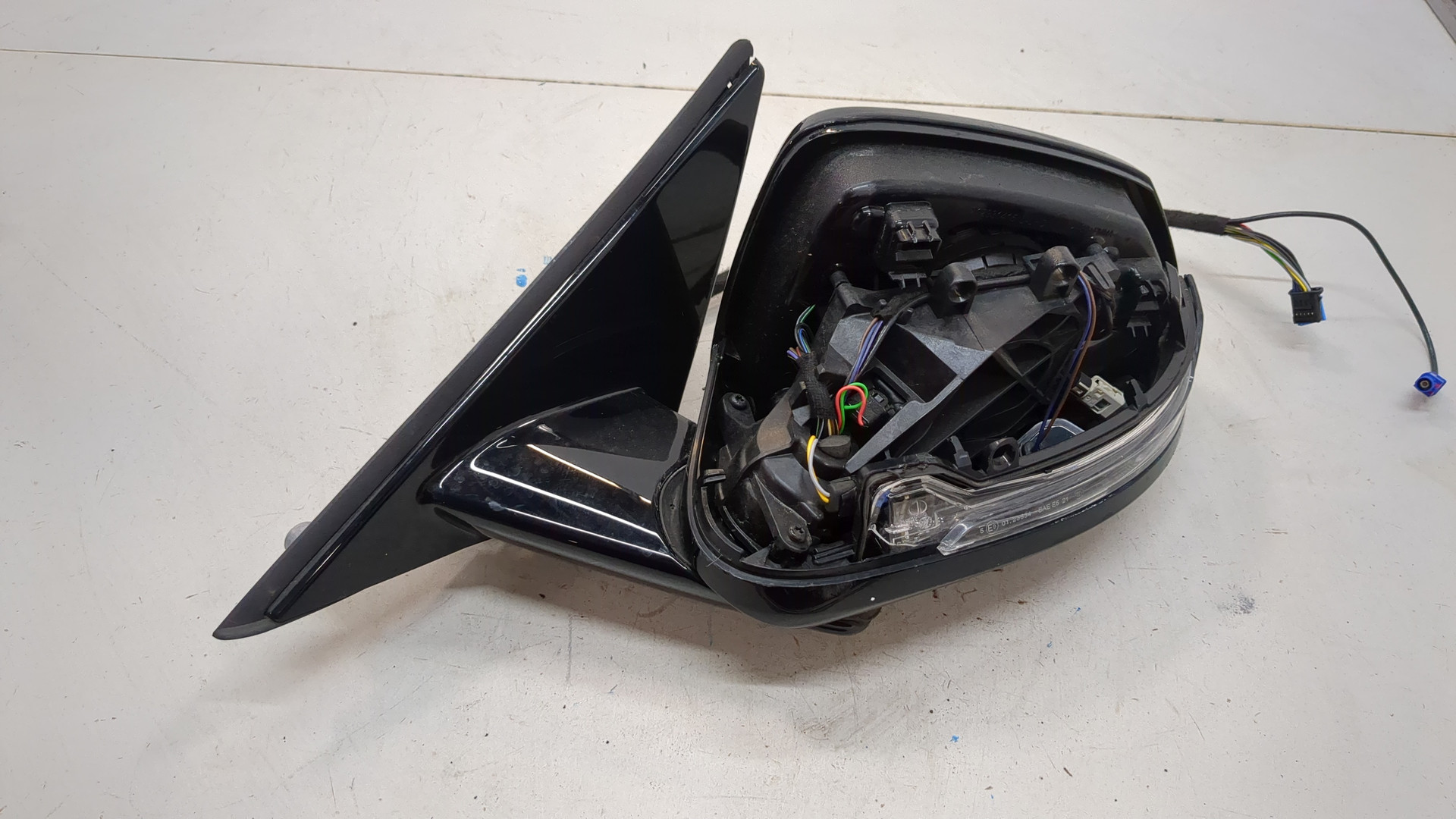 Зеркало левое электрическое