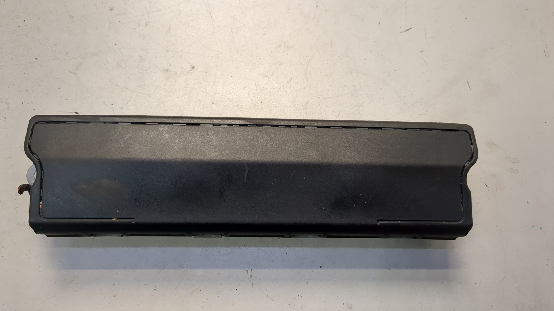 Подушка безопасности нижняя (для колен)