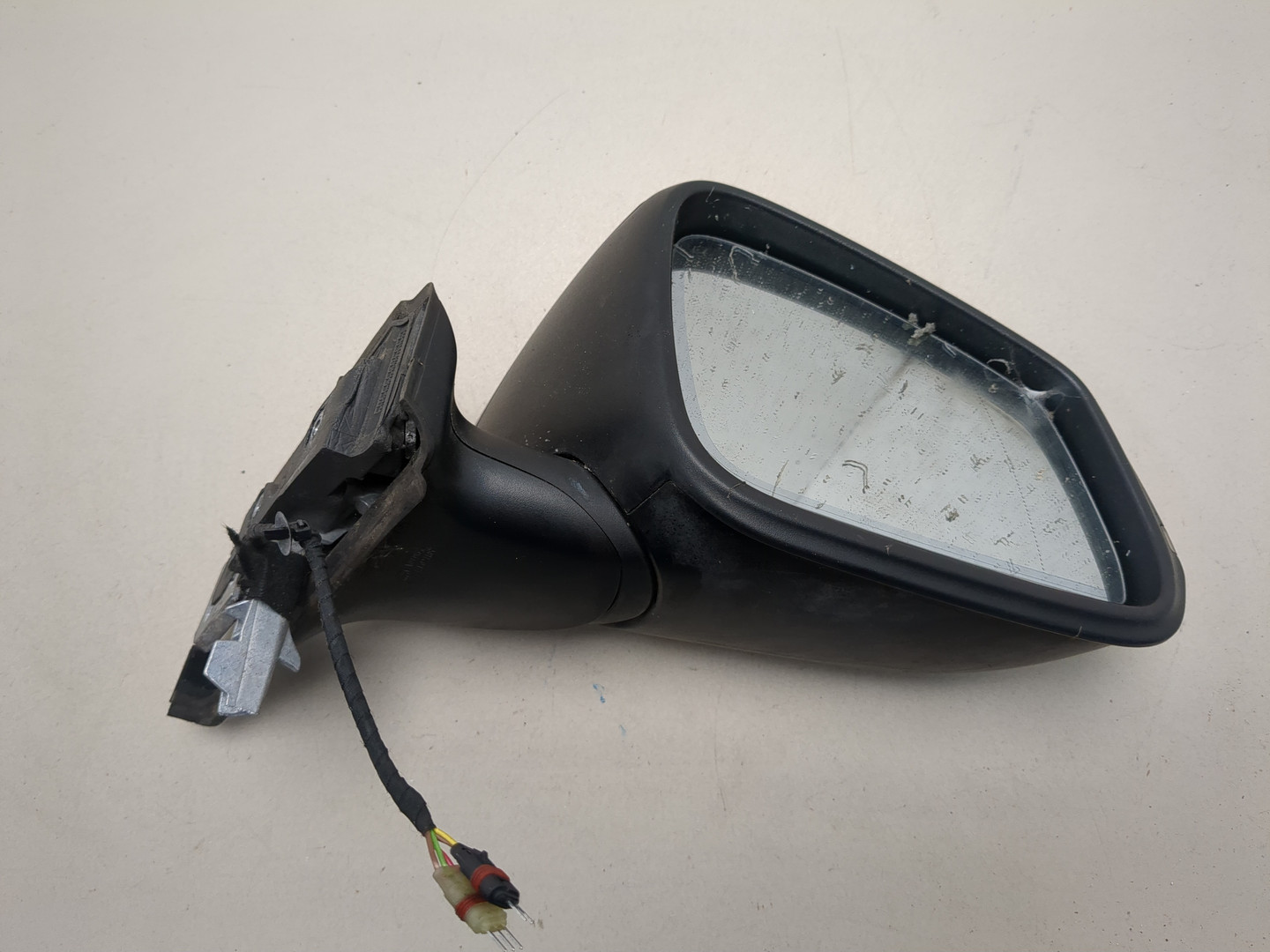 Зеркало правое электрическое