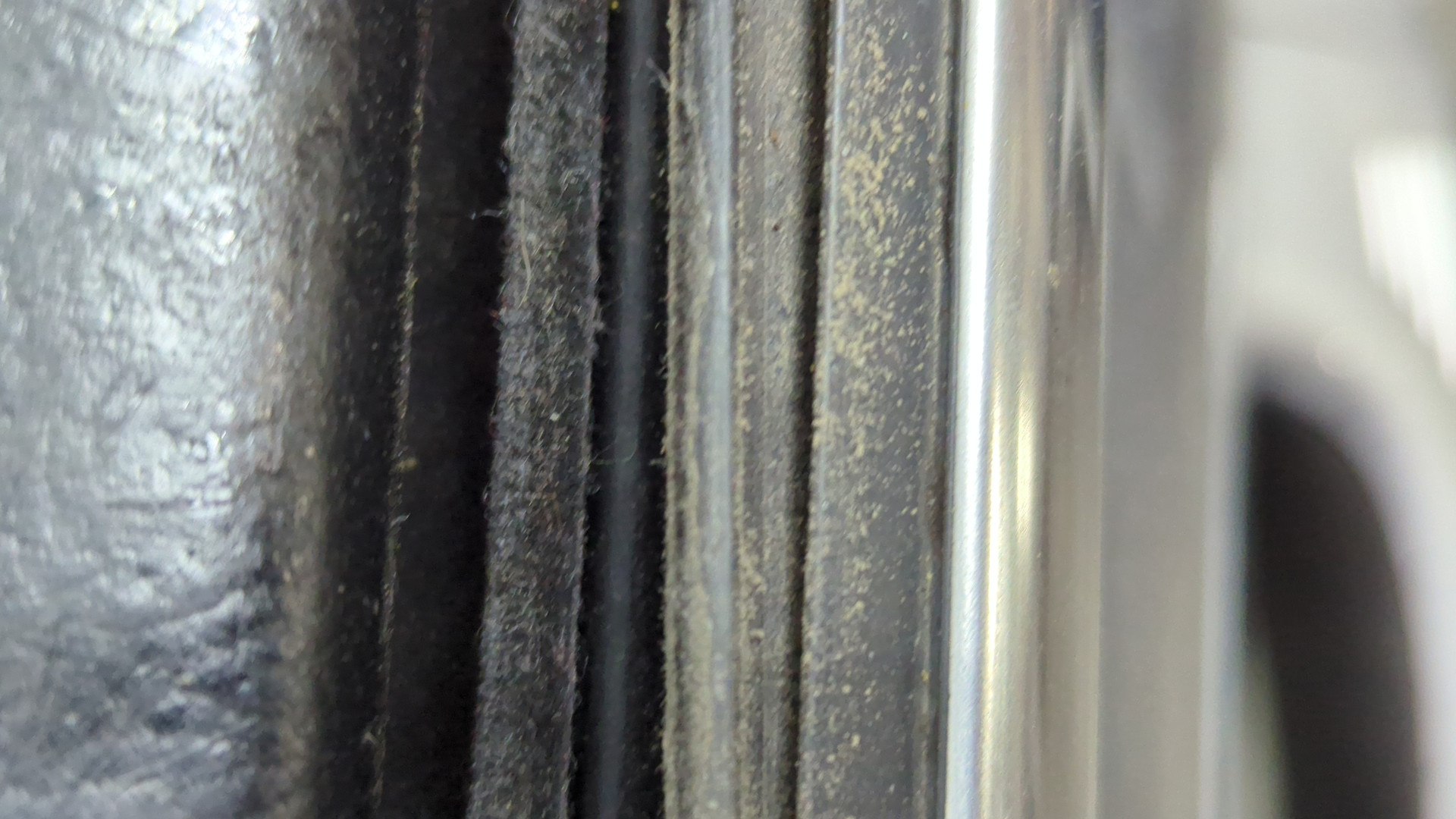 Дверь передняя левая