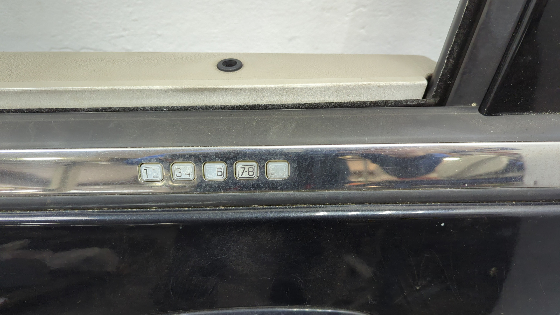 Дверь передняя левая