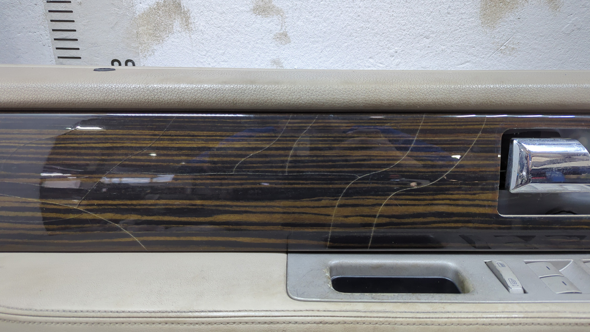 Дверь передняя левая