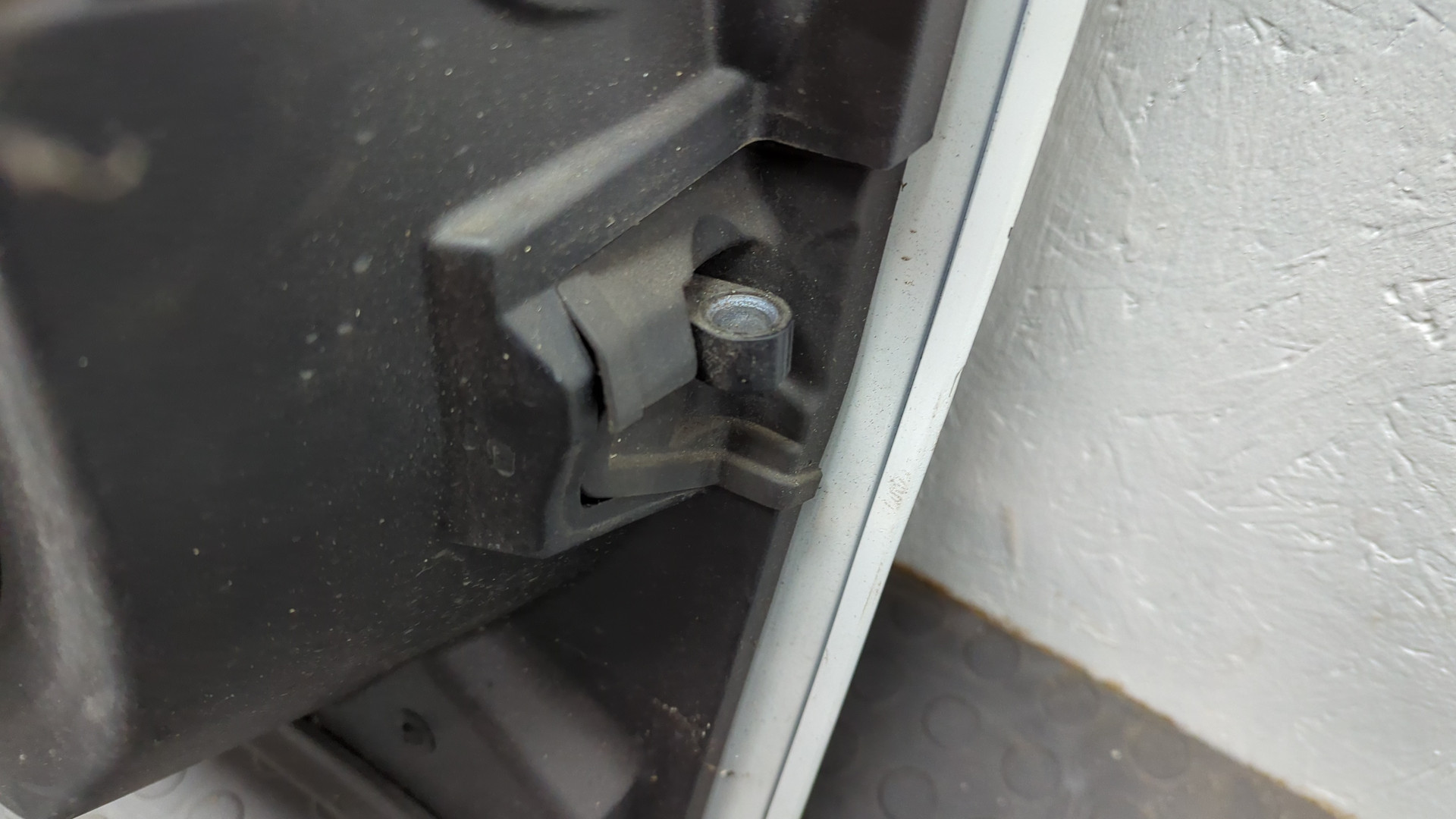 Дверь передняя левая