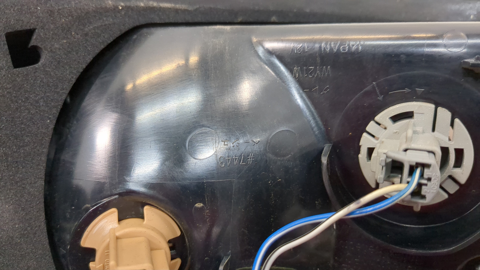 Фонарь задний левый