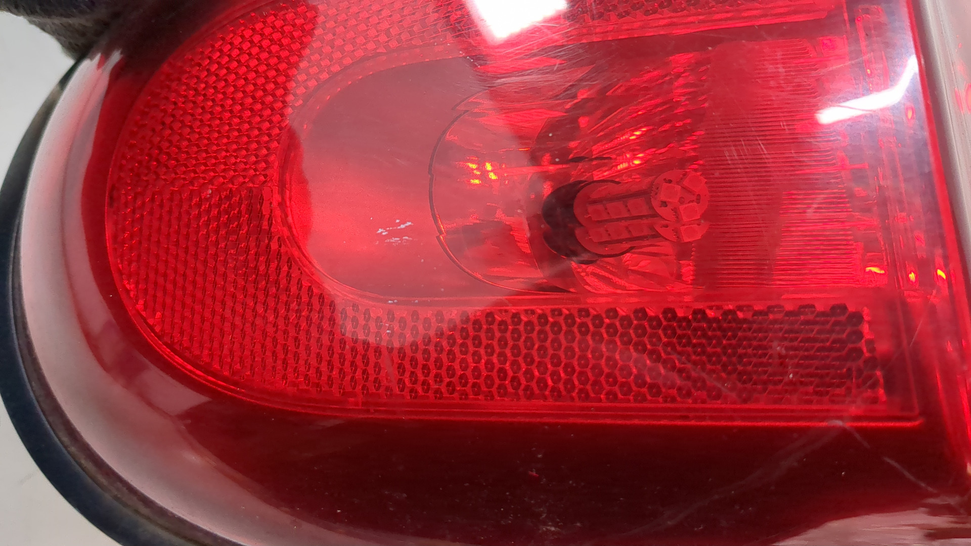 Фонарь задний левый