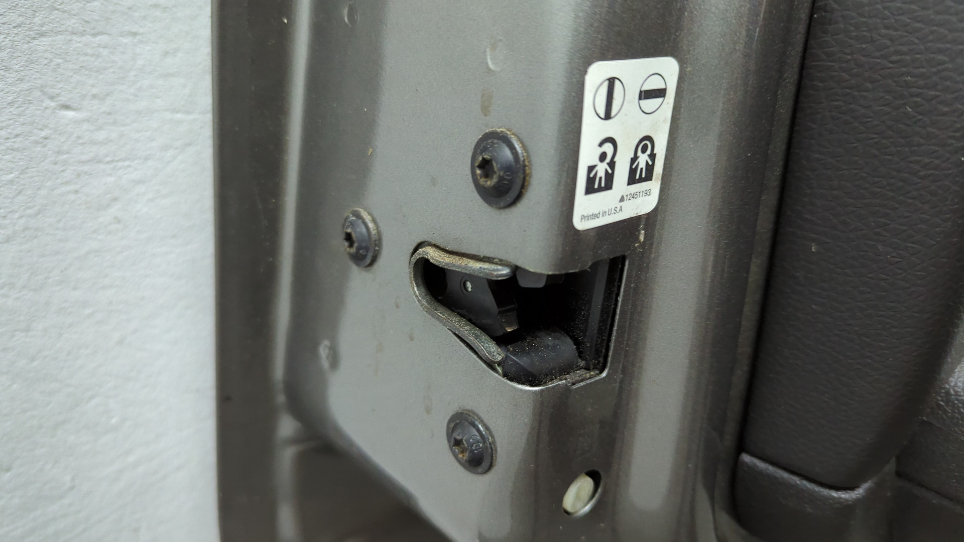 Дверь задняя левая