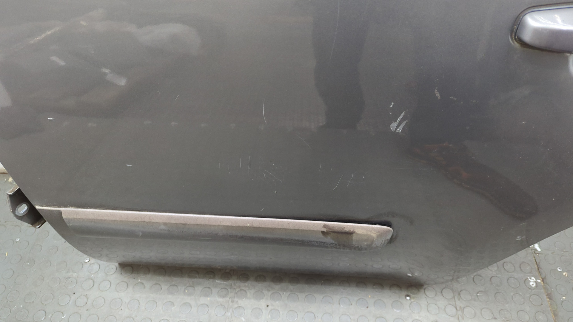 Дверь задняя левая