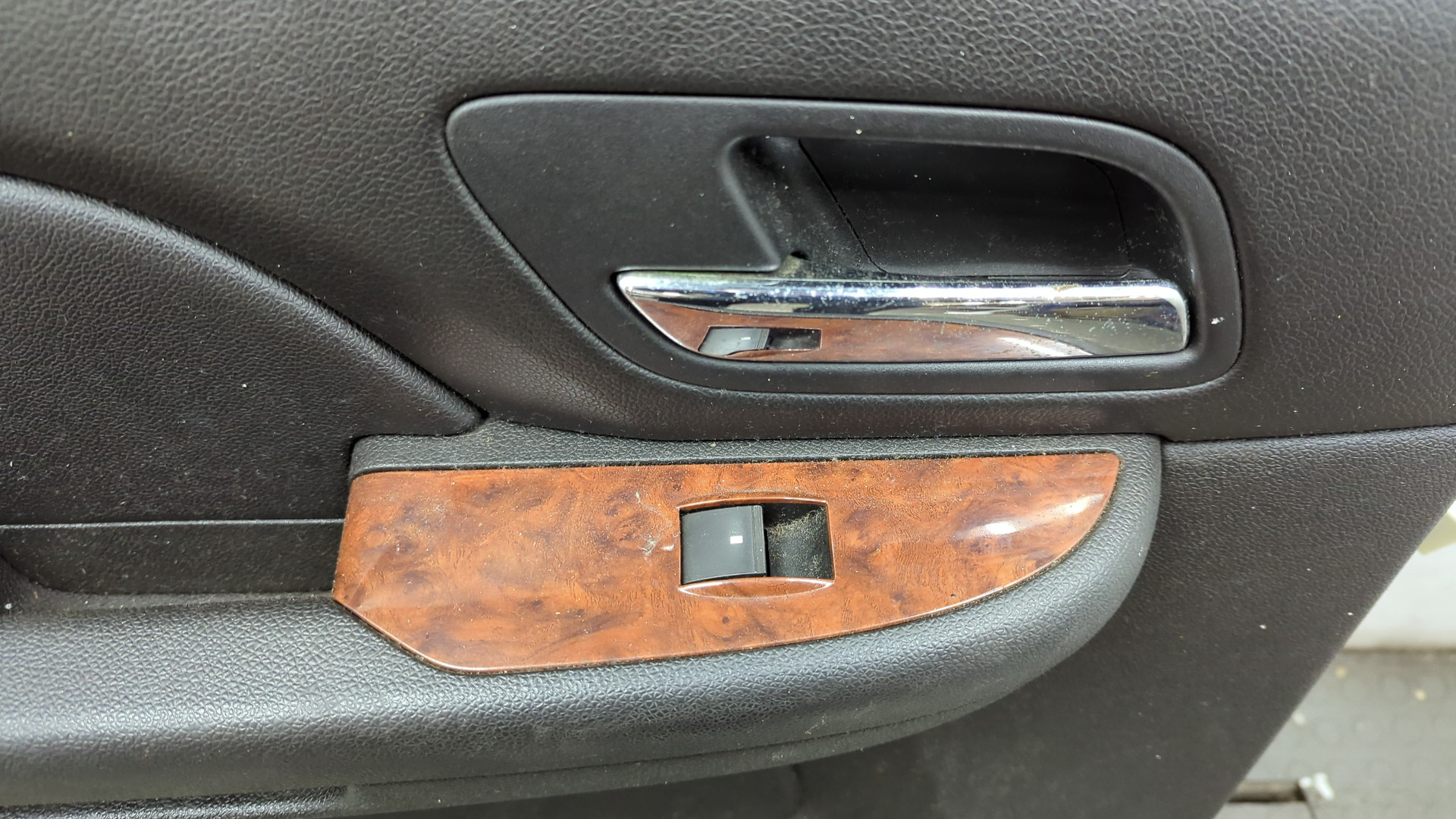 Дверь задняя левая