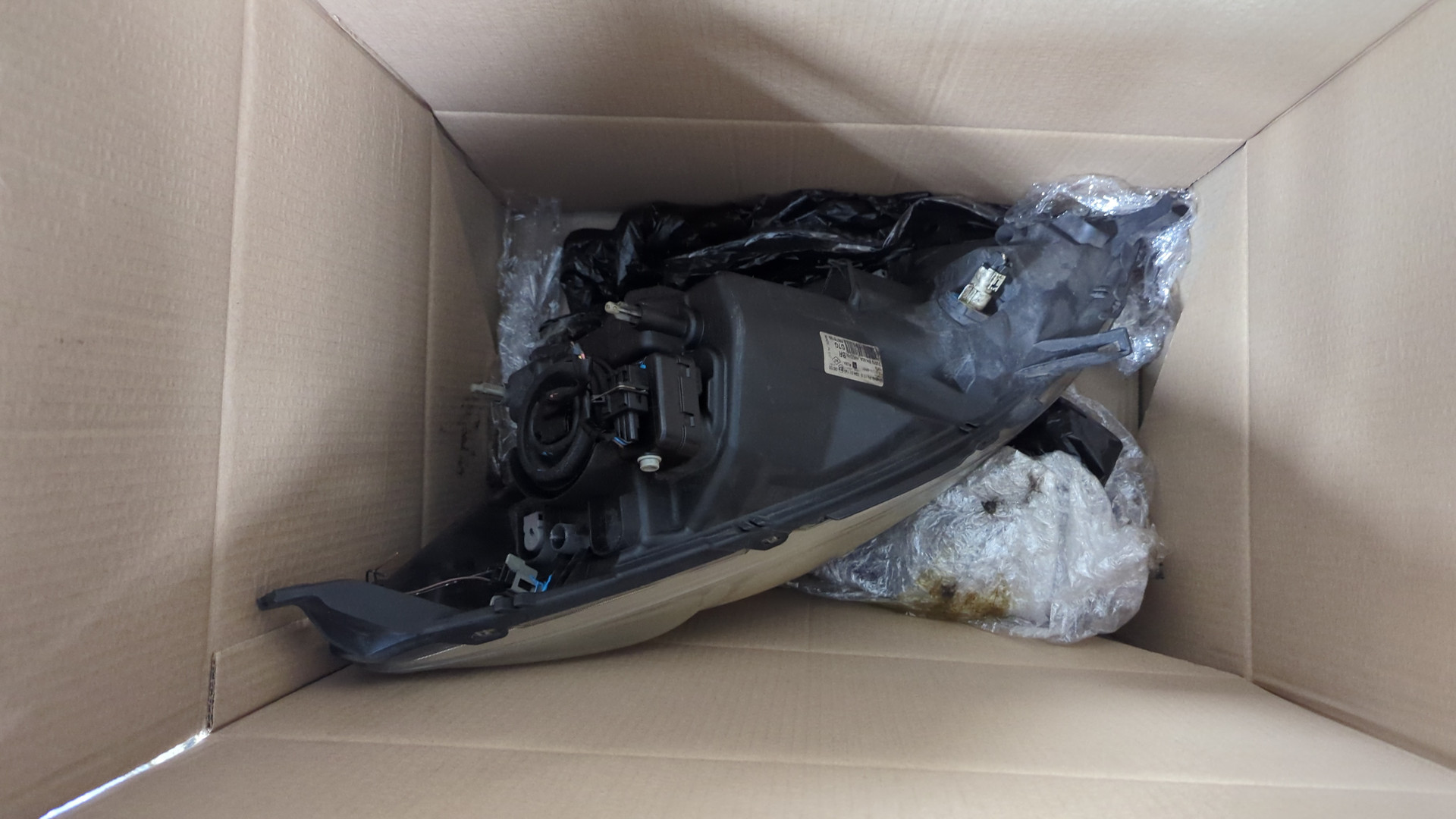 Фара правая