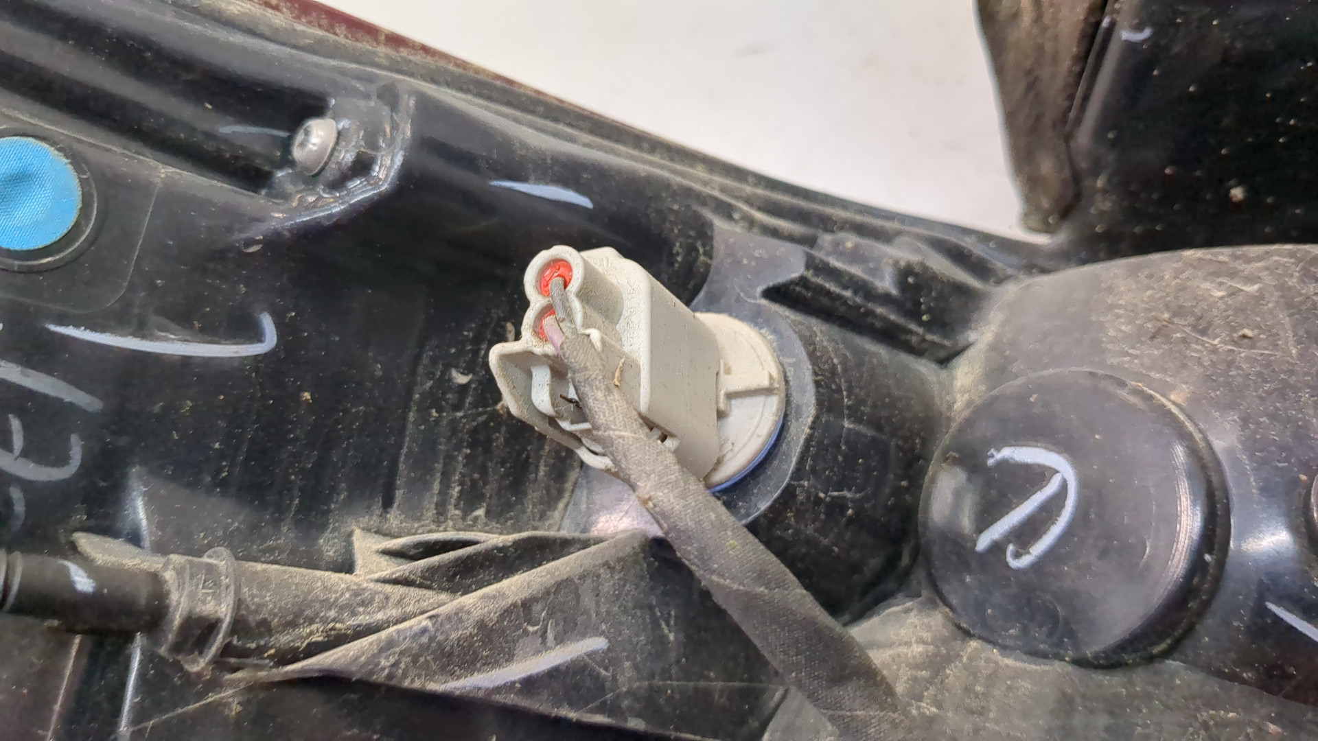 Фонарь задний правый