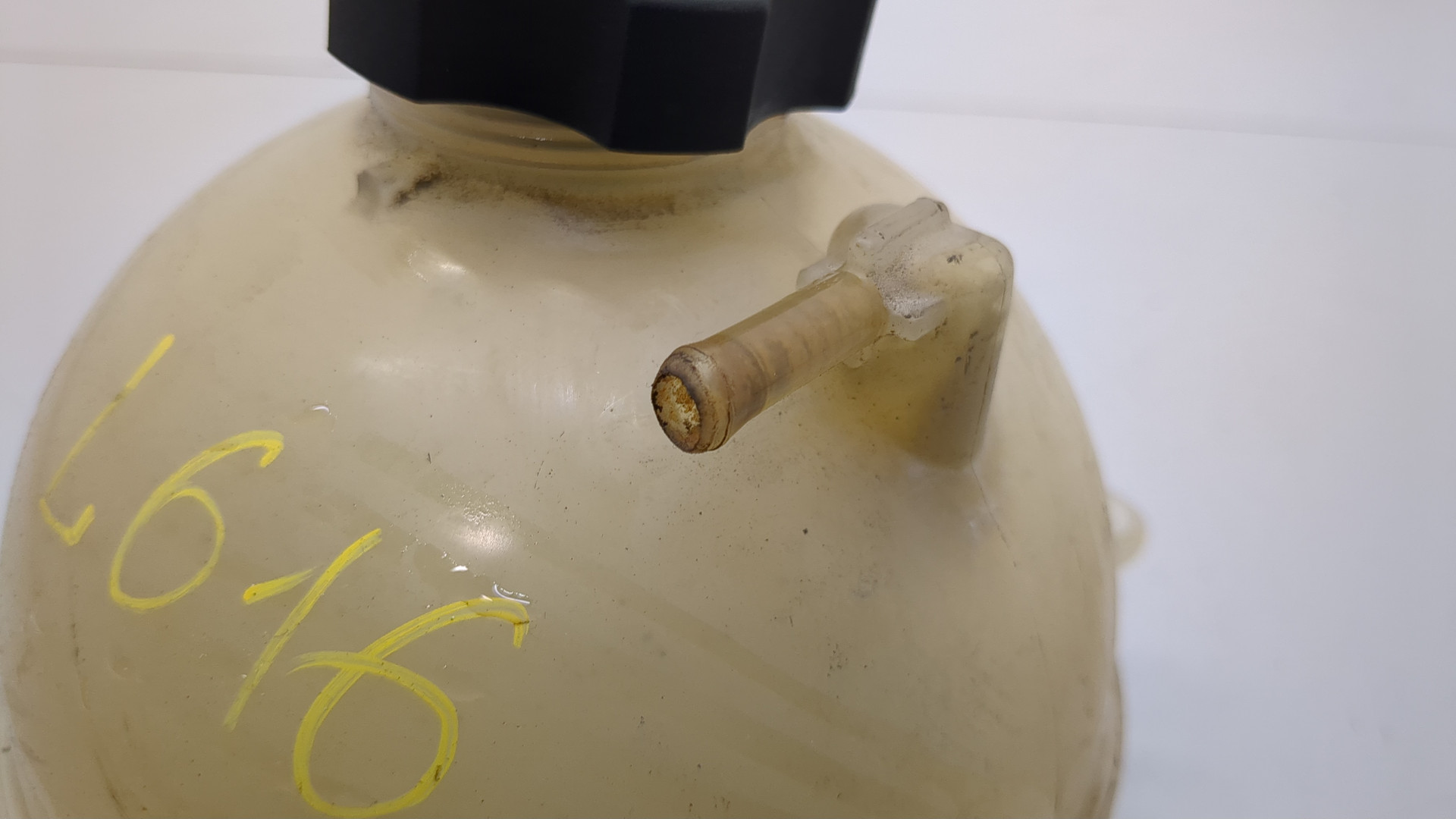 Бачок расширительный